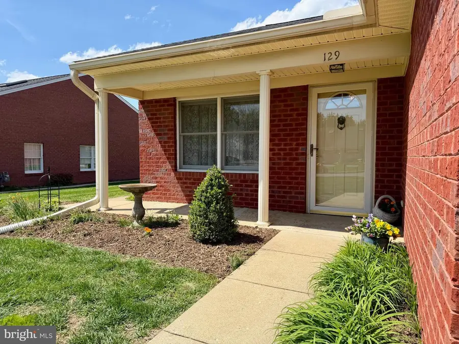129 Chantilly Ct, Hagerstown, MD 21740 - #2