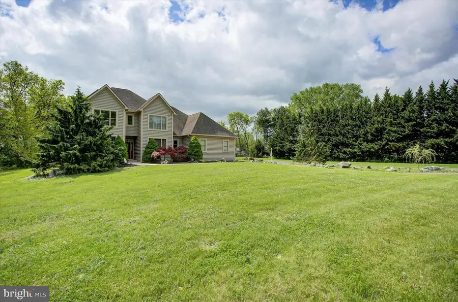 19110 Woodhill Dr, Hagerstown, MD 21742 - #3