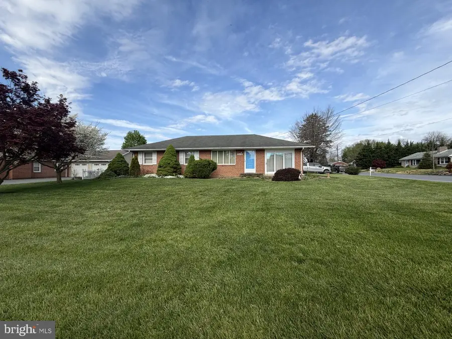 22157 Holiday Dr, Smithsburg, MD 21783 - #2