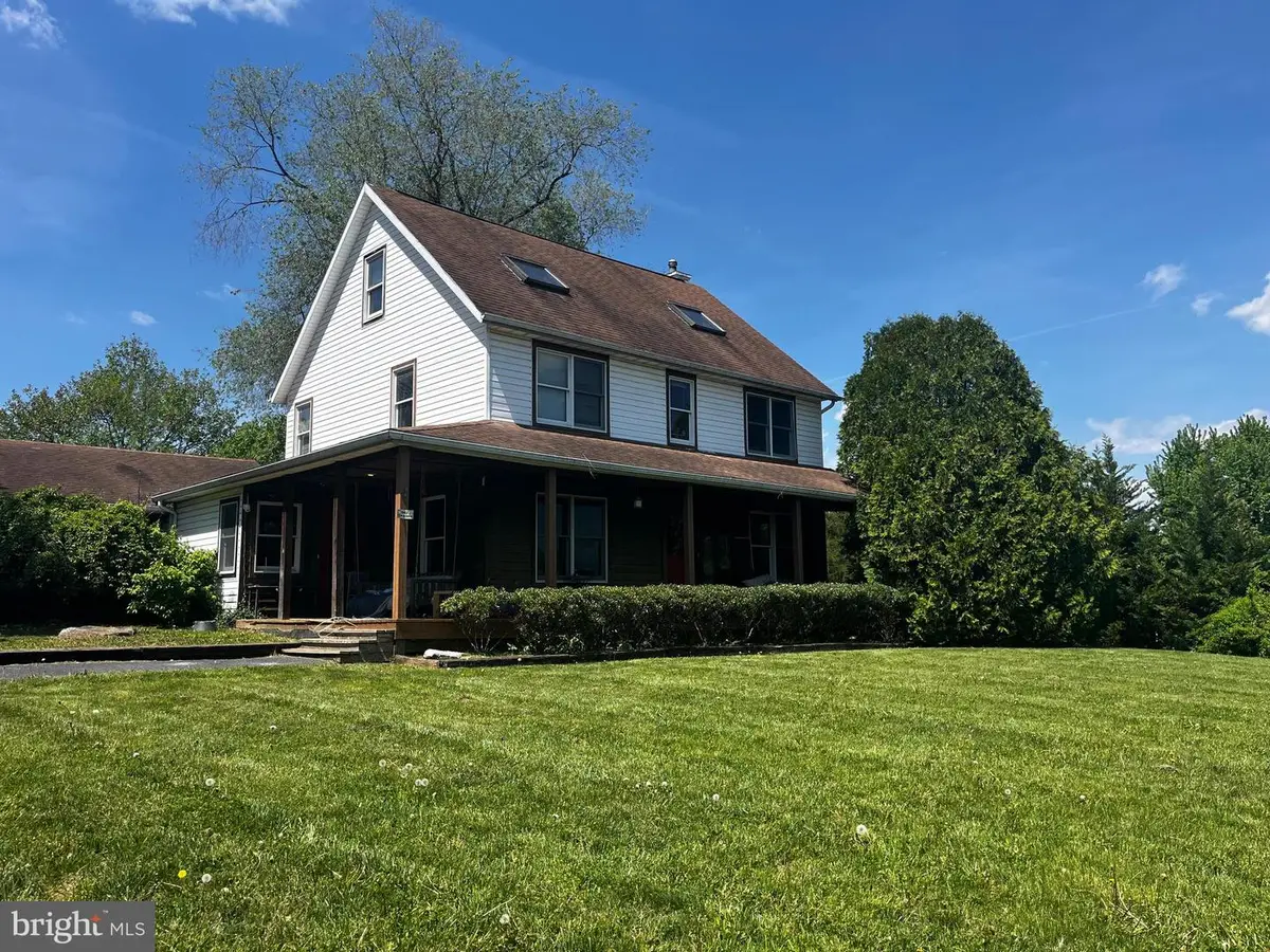 9820 Wandering Ln, Hagerstown, MD 21740 - #1