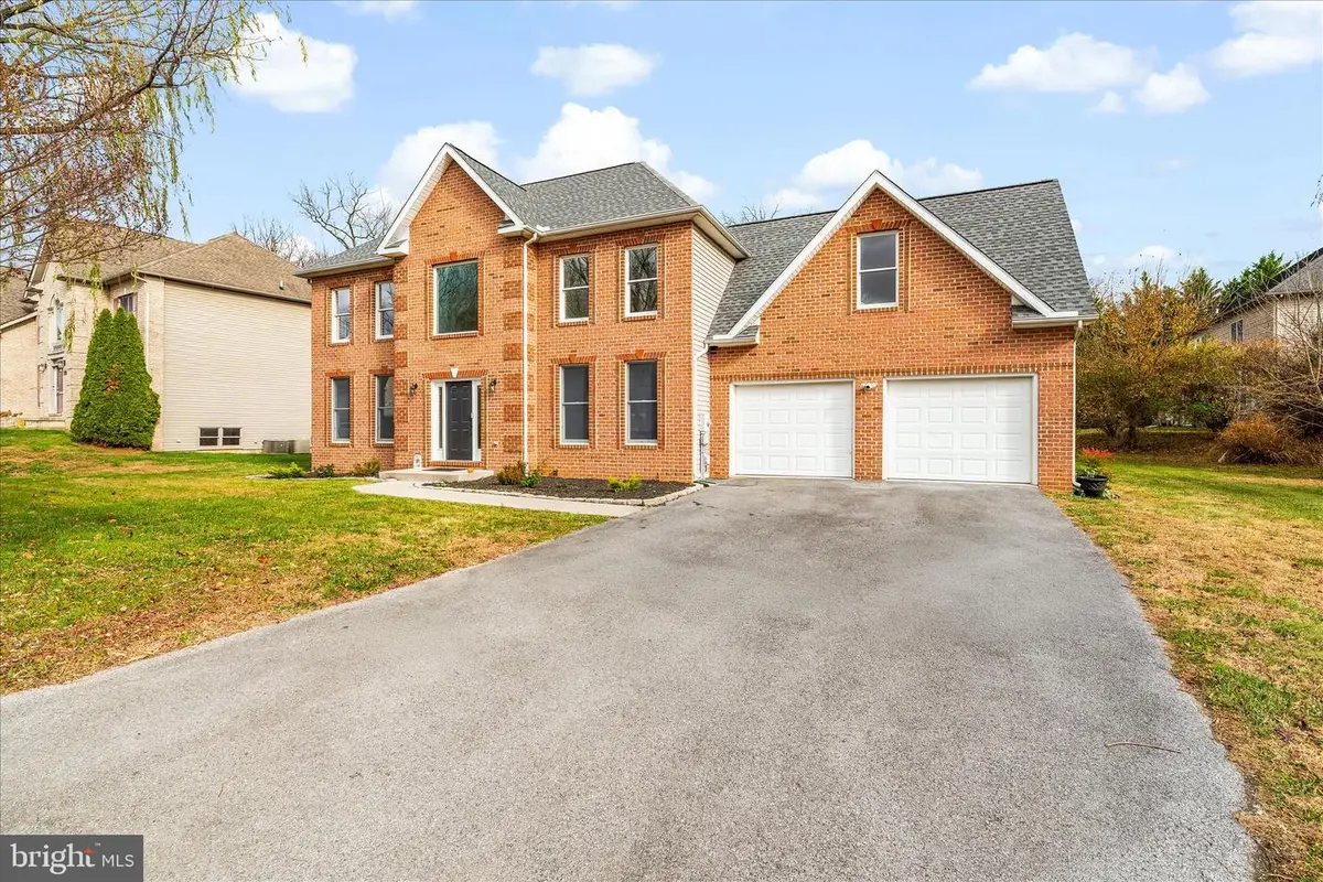 11411 Woodview Dr, Hagerstown, MD 21742 - #1