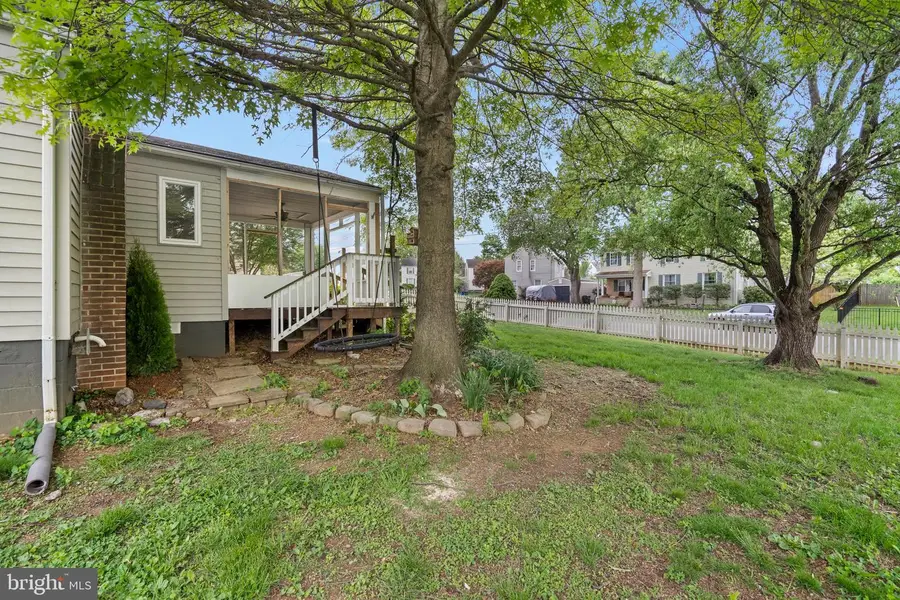 1053 Columbia Rd, Hagerstown, MD 21742 - #3