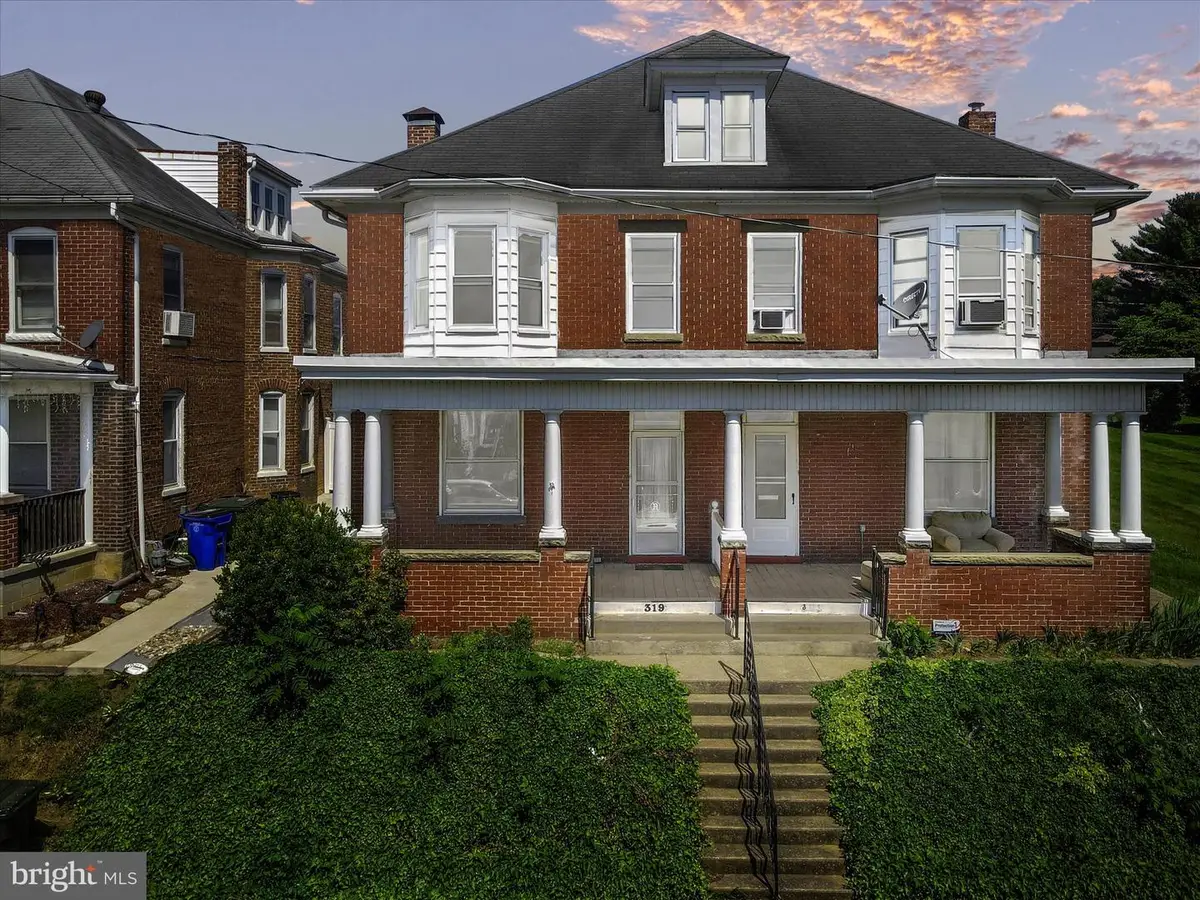 319 West Side Ave, Hagerstown, MD 21740 - #1
