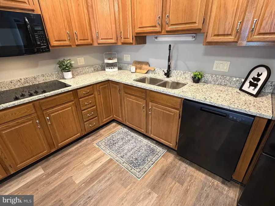 142 Sunflower Dr, Hagerstown, MD 21740 - #3
