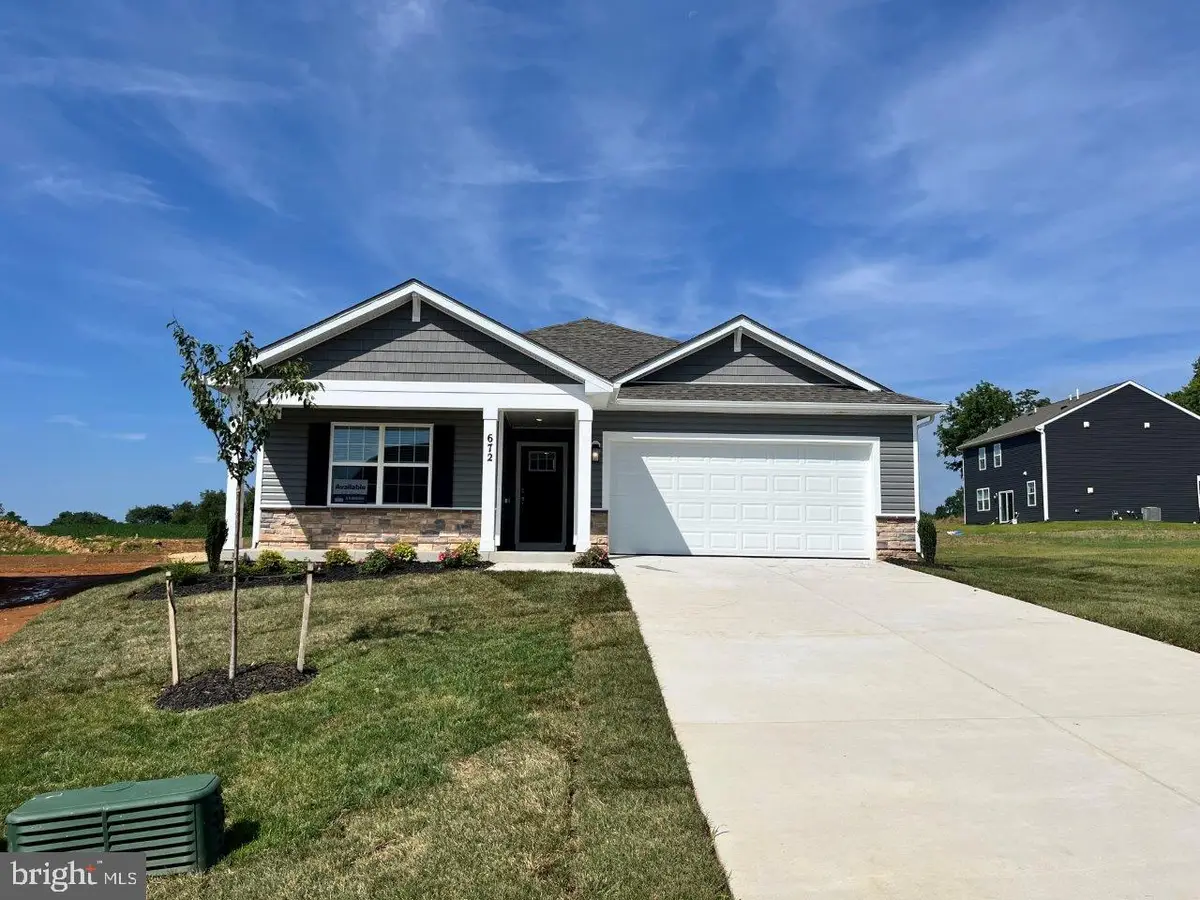 640 Armstrong Ave, Hagerstown, MD 21740 - #1