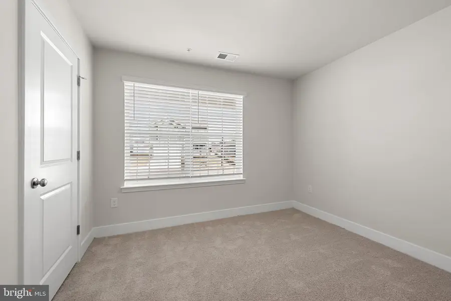 640 Armstrong Ave, Hagerstown, MD 21740 - #2