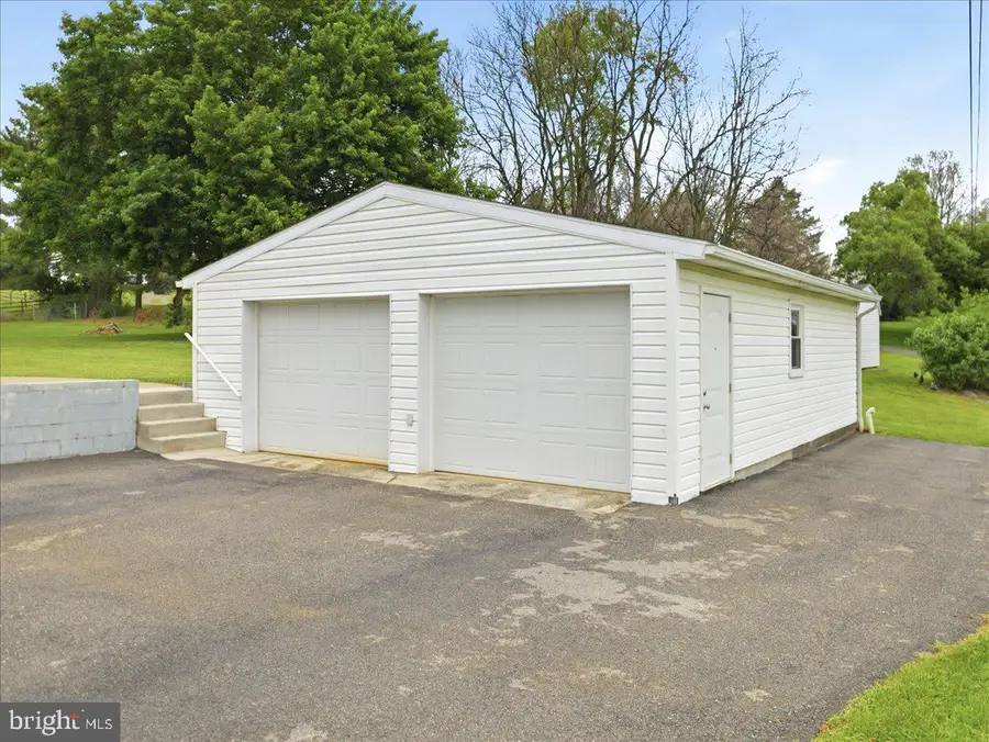 10031 Beaver Creek Church Rd, Hagerstown, MD 21740 - #3