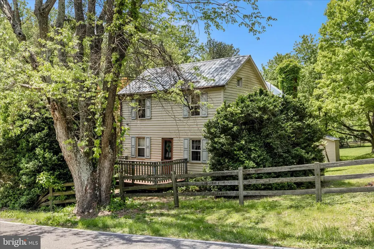 3020 Chestnut Grove Rd, Keedysville, MD 21756 - #1