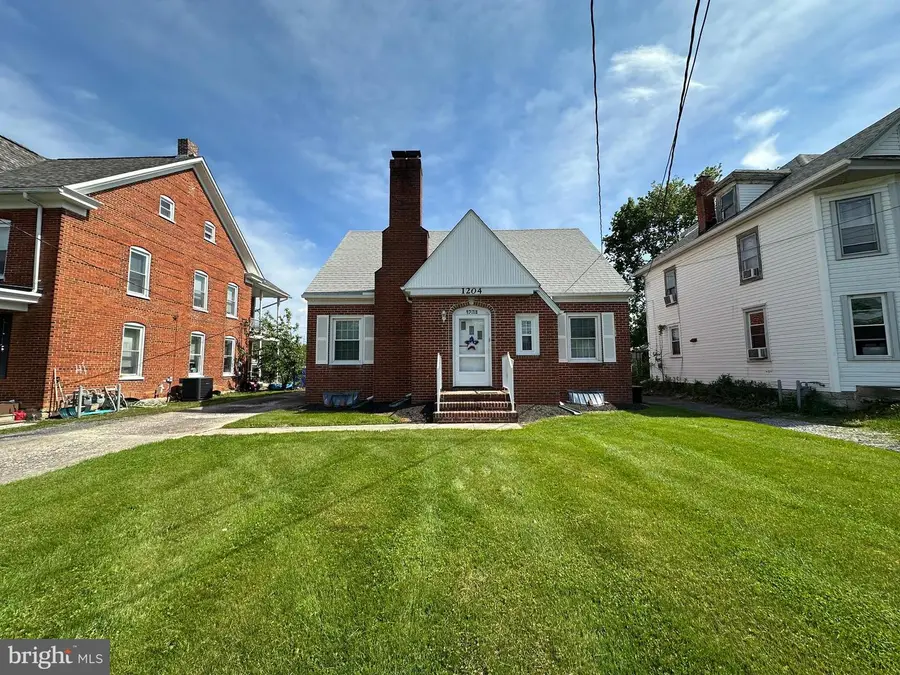 1204 Virginia Ave, Hagerstown, MD 21740 - #2
