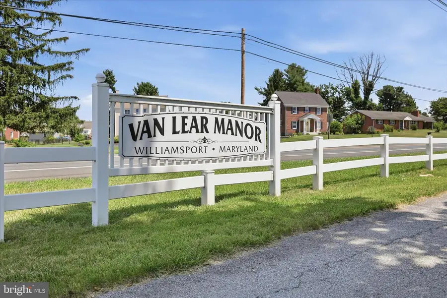 16617 Mosby Dr, Williamsport, MD 21795 - #2