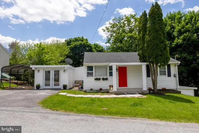 17701 Leonard Ave, Hagerstown, MD 21740 - #2