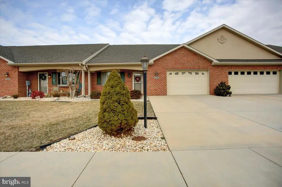 19446 Sapphire Dr, Hagerstown, MD 21742 - #2