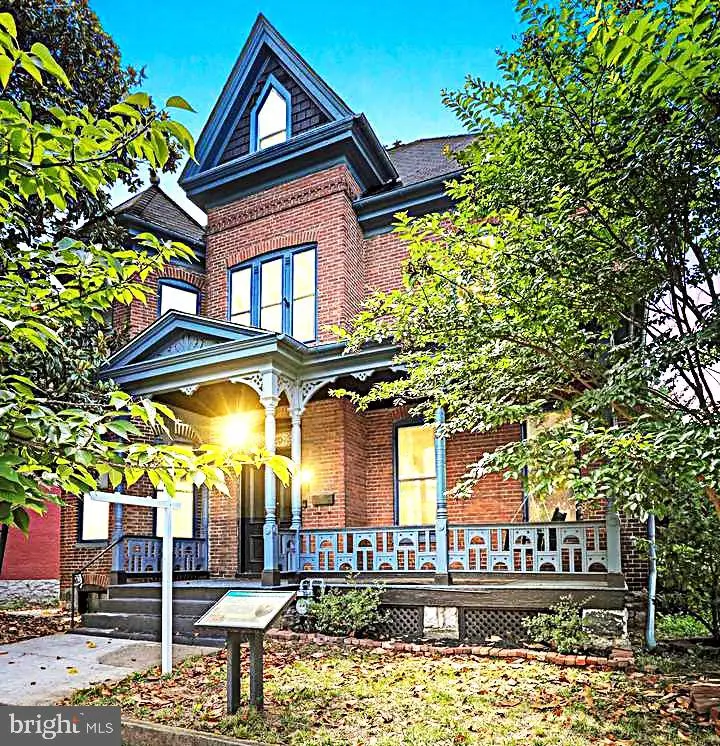525 N Locust St, Hagerstown, MD 21740 - #1