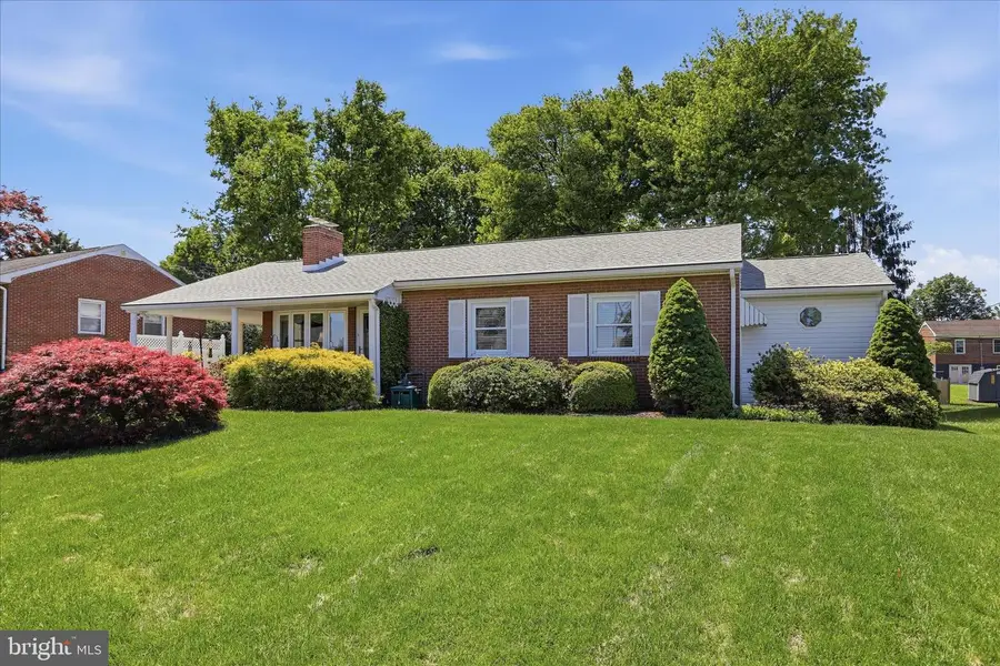 17933 Oak Ridge Dr, Hagerstown, MD 21740 - #3