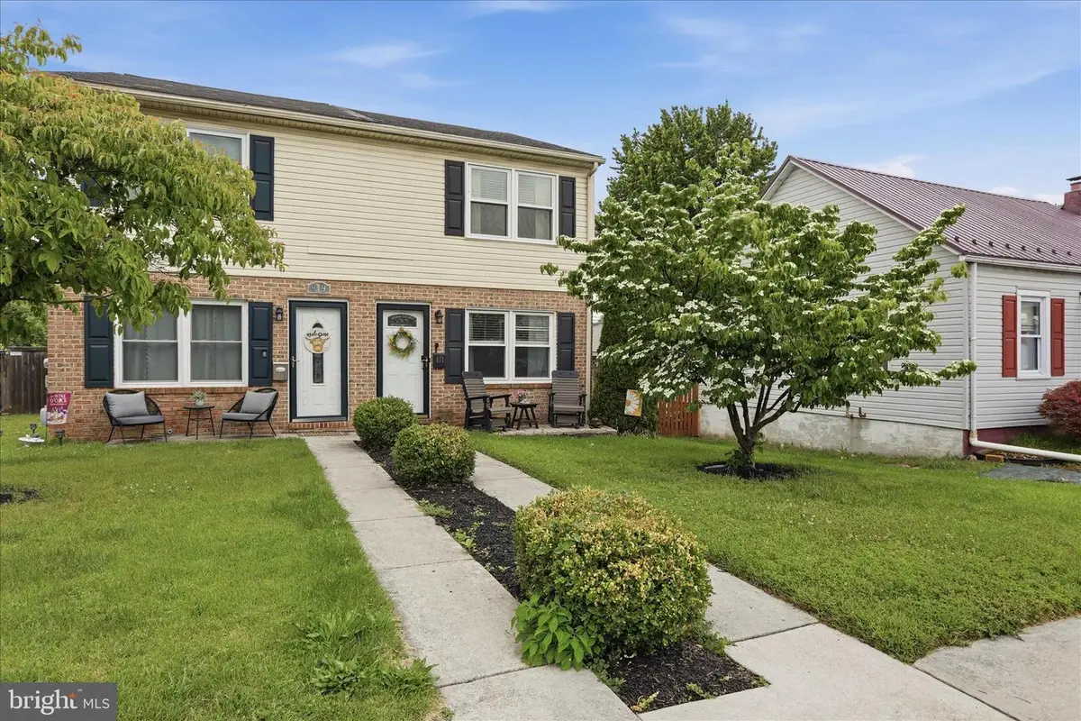 917 Oak St, Hagerstown, MD 21740 - #1