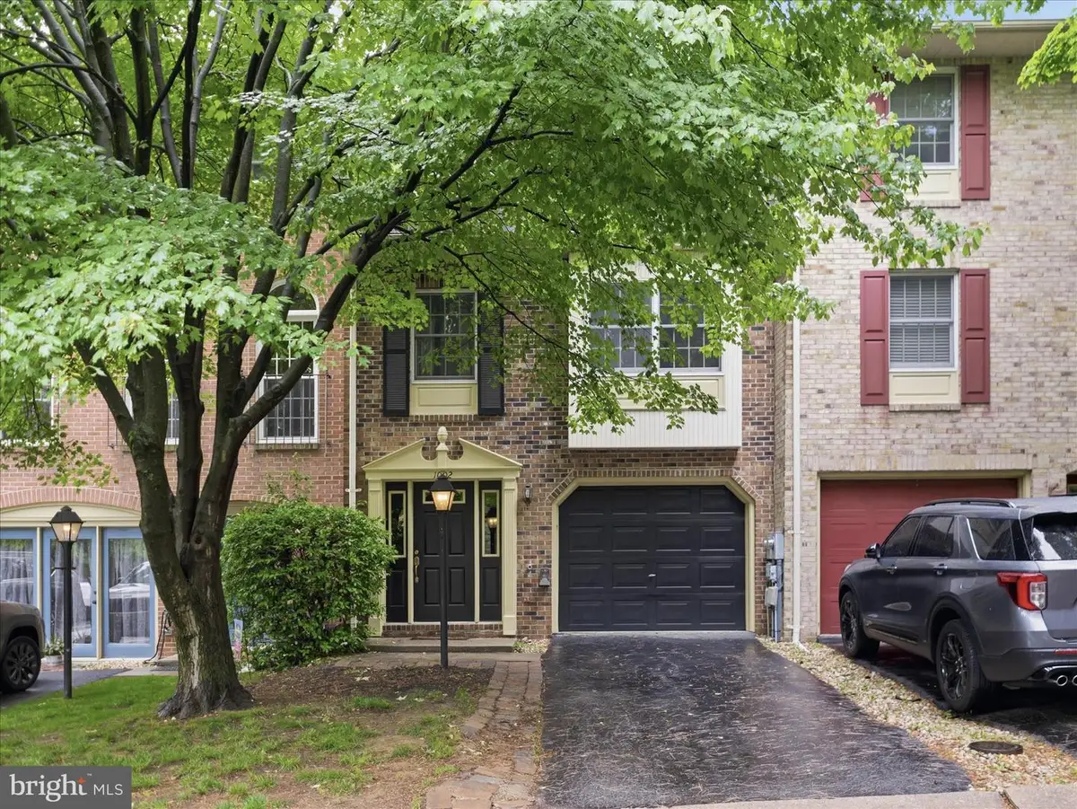 1002 Lindsay Ln, Hagerstown, MD 21742 - #1