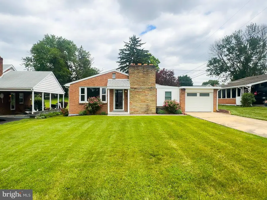 16 Catawba Cir, Hagerstown, MD 21742 - #3