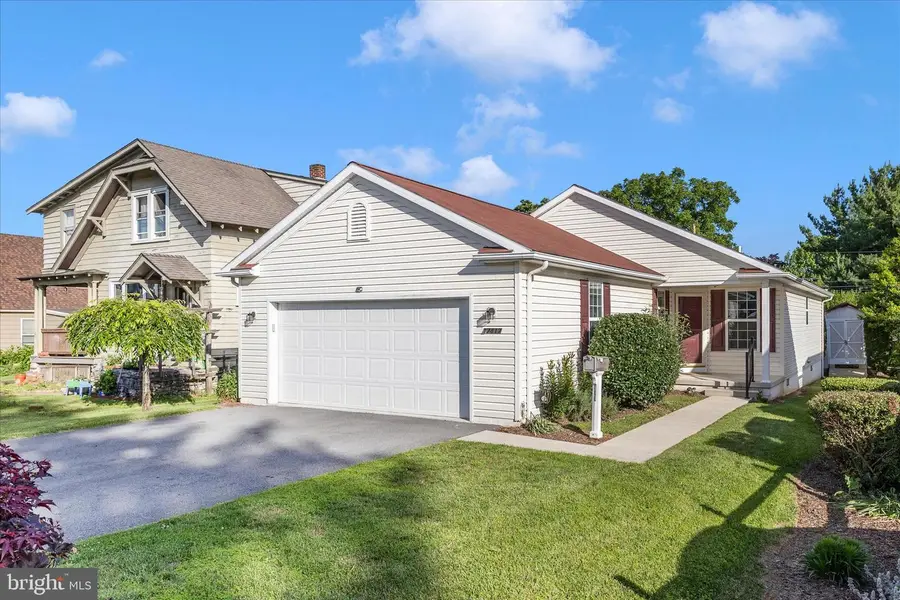 17817 Sherman Ave, Hagerstown, MD 21740 - #2