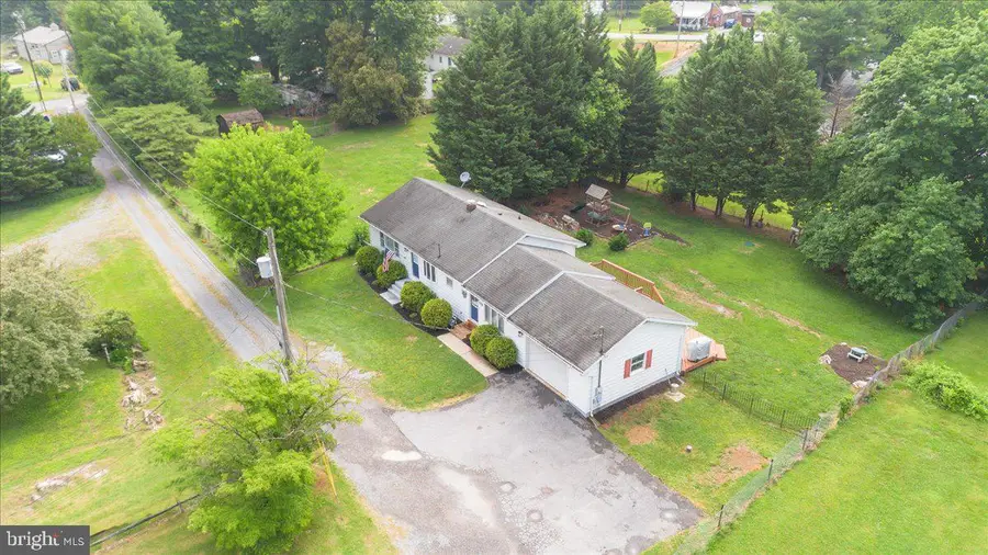 10703 Yvonne Ln, Williamsport, MD 21795 - #2