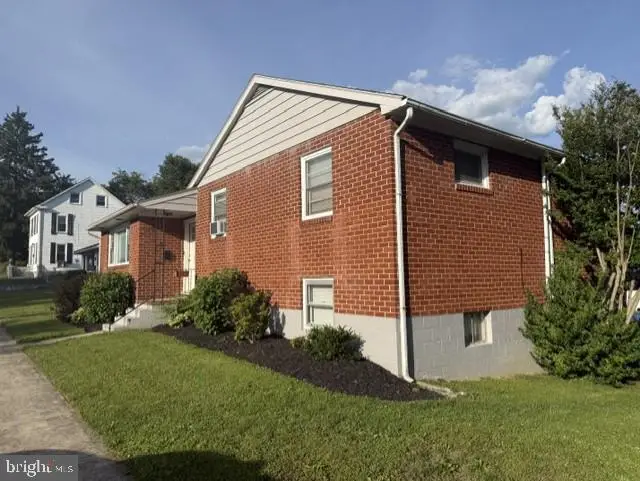 918 Guilford Ave, Hagerstown, MD 21740 - #3