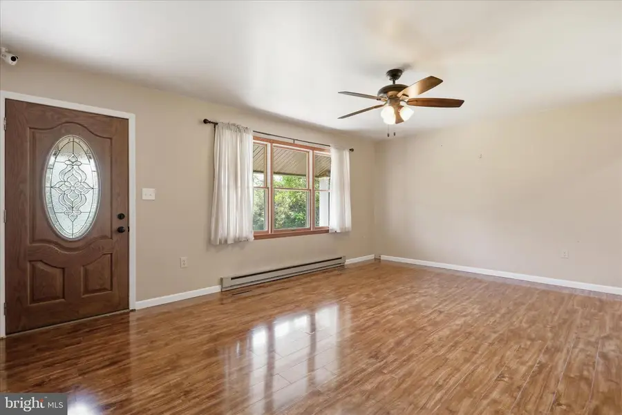 14438 Hollow Rd, Hancock, MD 21750 - #3