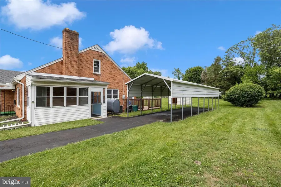 17534 Lincolnshire Rd, Hagerstown, MD 21740 - #2