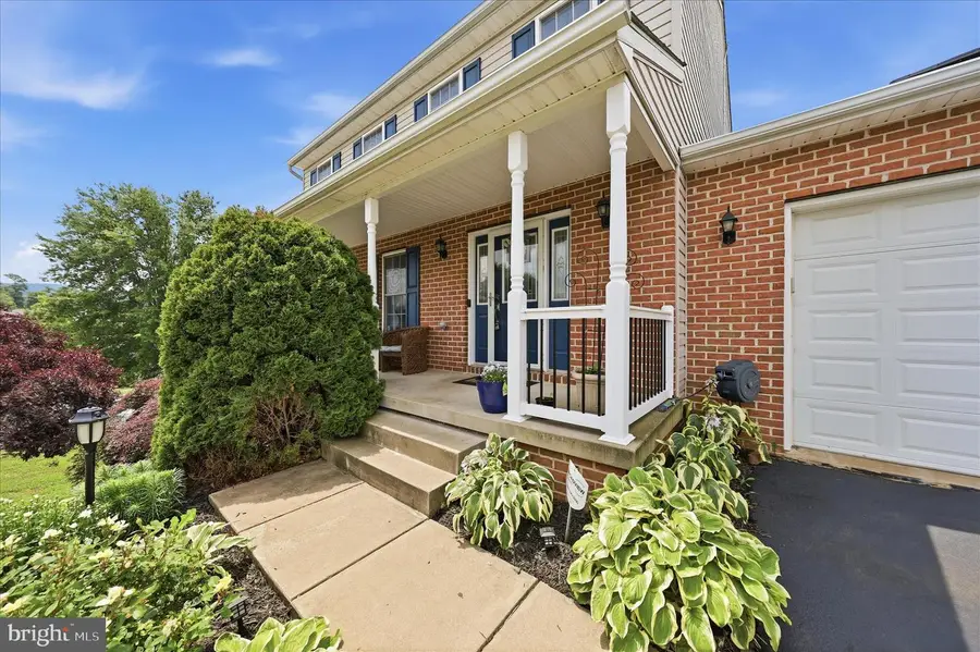 121 Bachtell Cir, Smithsburg, MD 21783 - #2