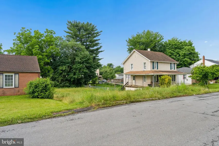 741 Medway Rd, Hagerstown, MD 21740 - #2