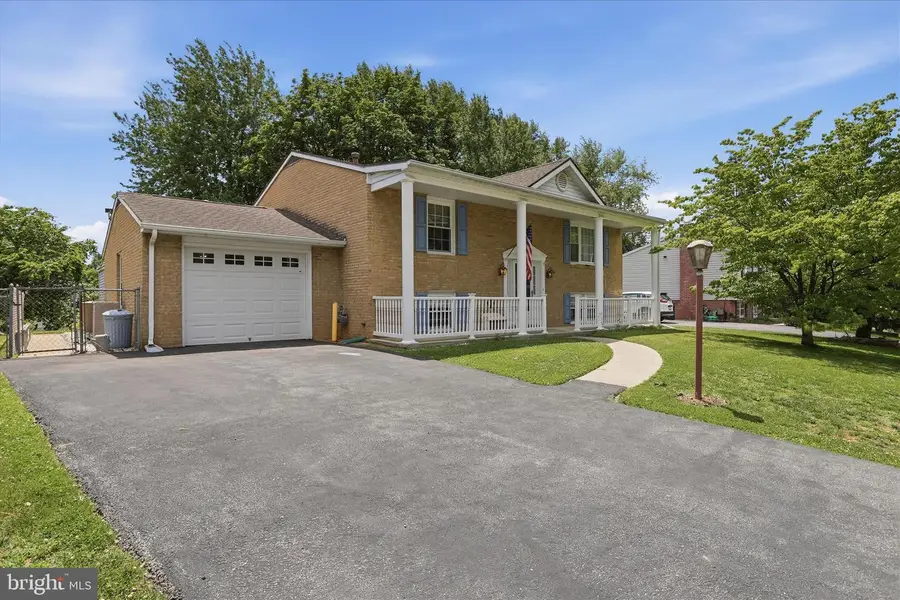 17813 Greentree Ter, Hagerstown, MD 21740 - #2