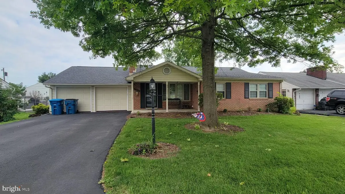 17223 Cloverleaf Rd, Hagerstown, MD 21740 - #1