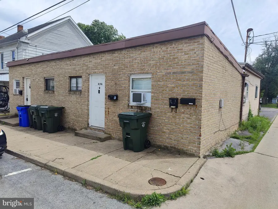 817 & 819 Dale St, Hagerstown, MD 21740 - #3