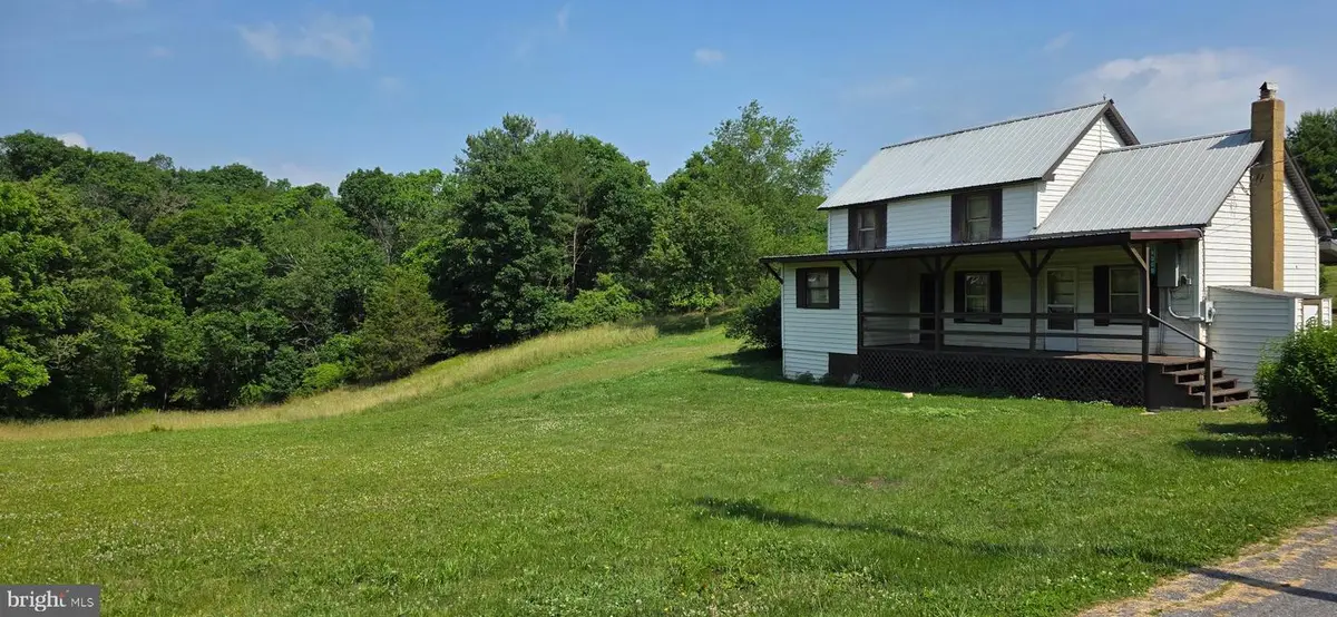 9000 Corner Rd, Hancock, MD 21750 - #1