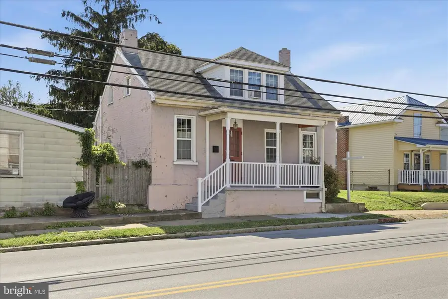 105 S Artizan St, Williamsport, MD 21795 - #3