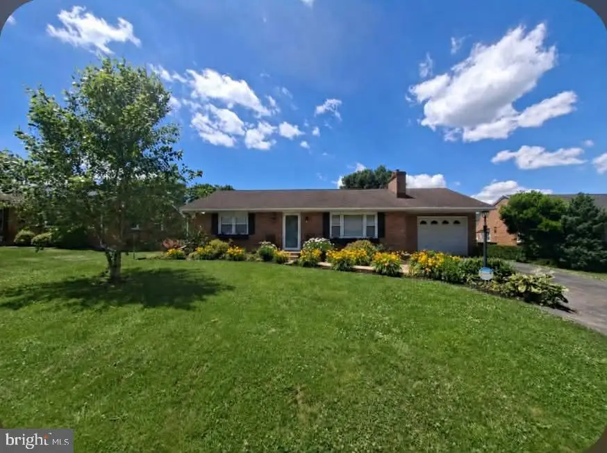 16140 Cloverton Ln, Williamsport, MD 21795 - #1