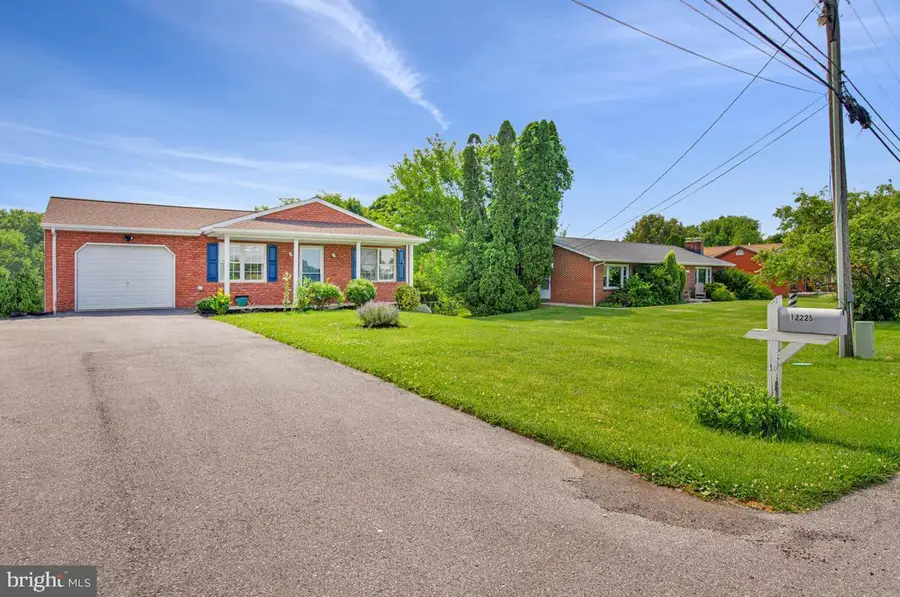 12225 W Lawn Ln, Hagerstown, MD 21740 - #2