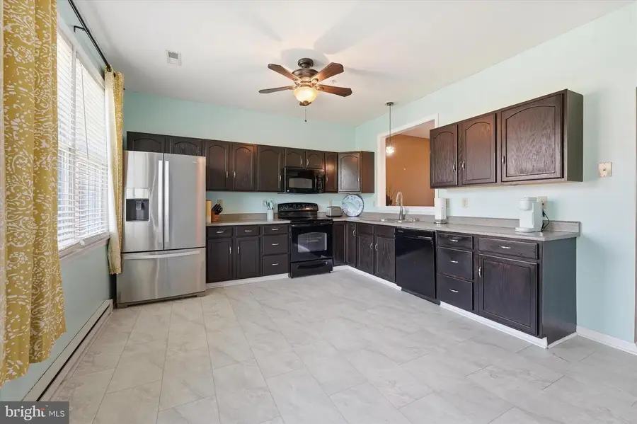 547 Pangborn Blvd, Hagerstown, MD 21742 - #2