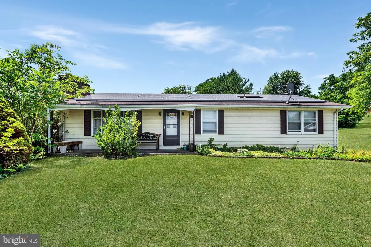 49 N Main St N, Smithsburg, MD 21783 - #1