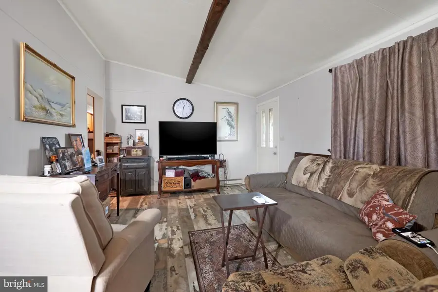 49 N Main St N, Smithsburg, MD 21783 - #3