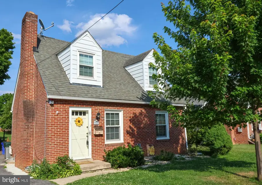824 Armstrong Ave, Hagerstown, MD 21740 - #3