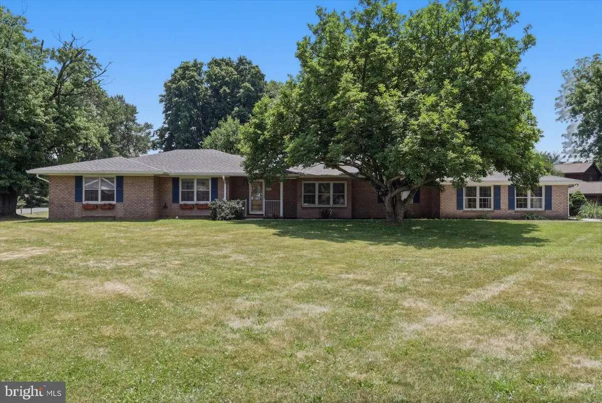 19103 Woodhill Dr, Hagerstown, MD 21742 - #1