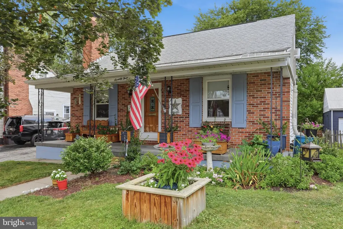 73 Devonshire Rd, Hagerstown, MD 21740 - #1