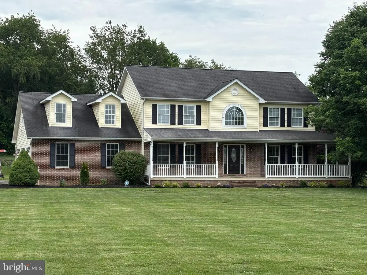 5325 Hollow Tree Ln, Keedysville, MD 21756 - #1