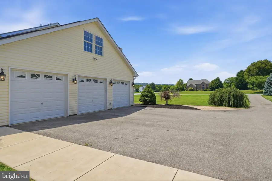 5325 Hollow Tree Ln, Keedysville, MD 21756 - #2