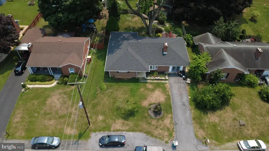 16827 Hampton Rd, Williamsport, MD 21795 - #3
