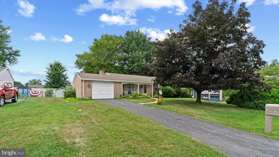 309 Kingswood Ter, Hagerstown, MD 21742 - #2