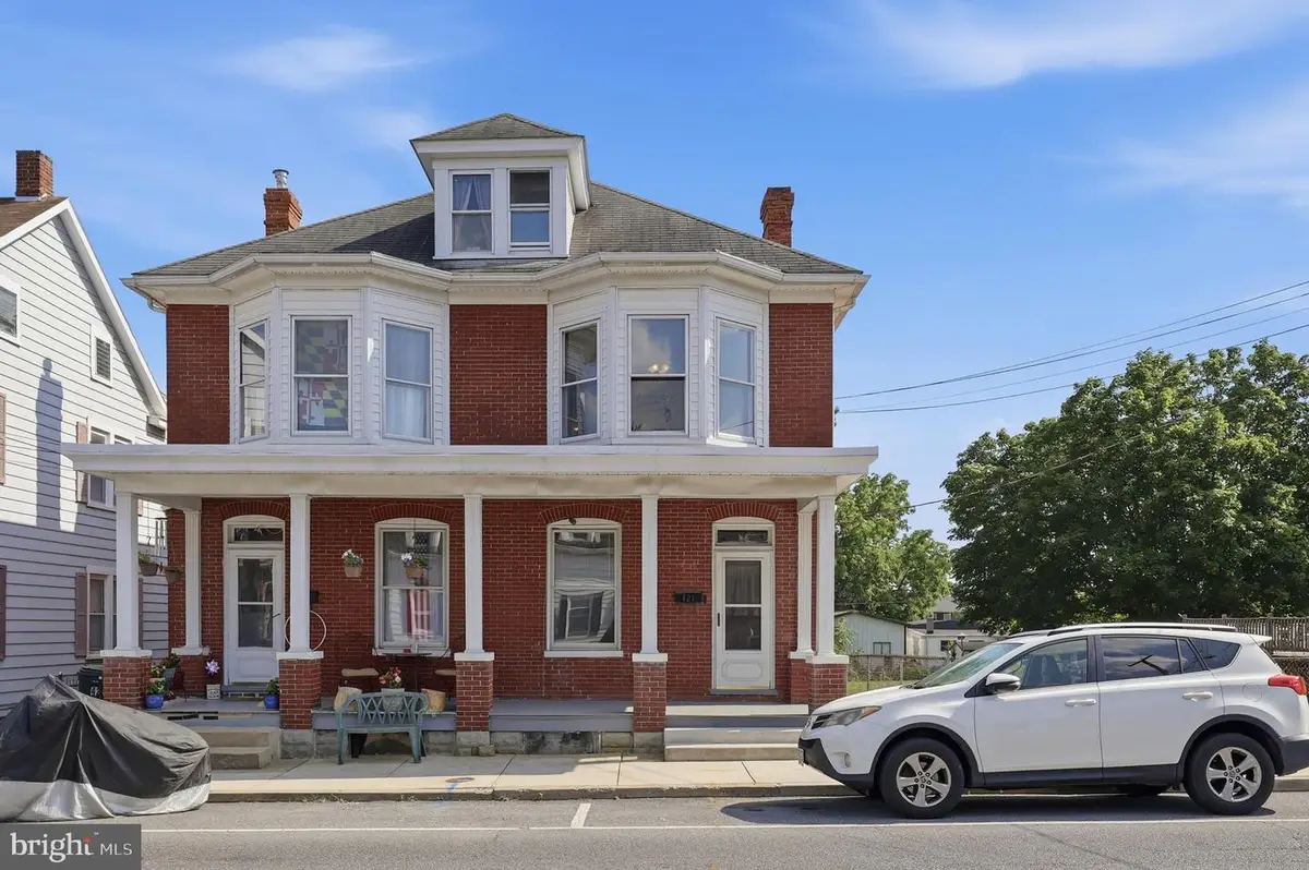421 Jefferson St, Hagerstown, MD 21740 - #1