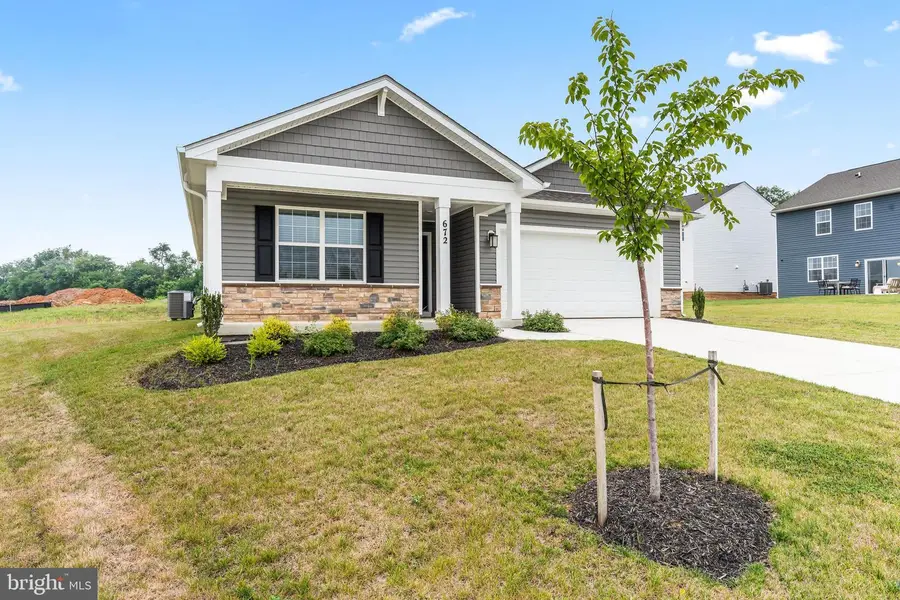 672 Armstrong Ave, Hagerstown, MD 21740 - #2