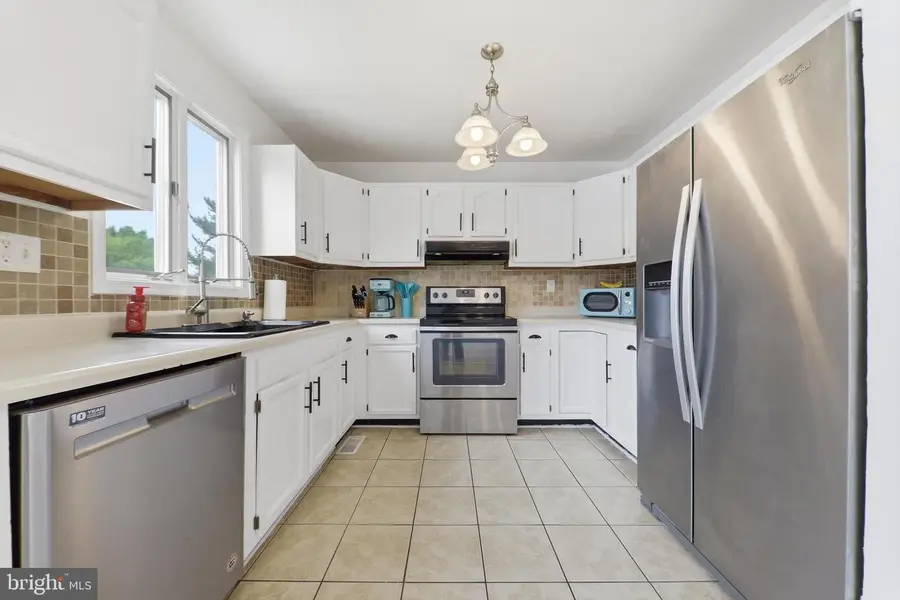 624 Knightsbridge Dr, Hagerstown, MD 21740 - #2