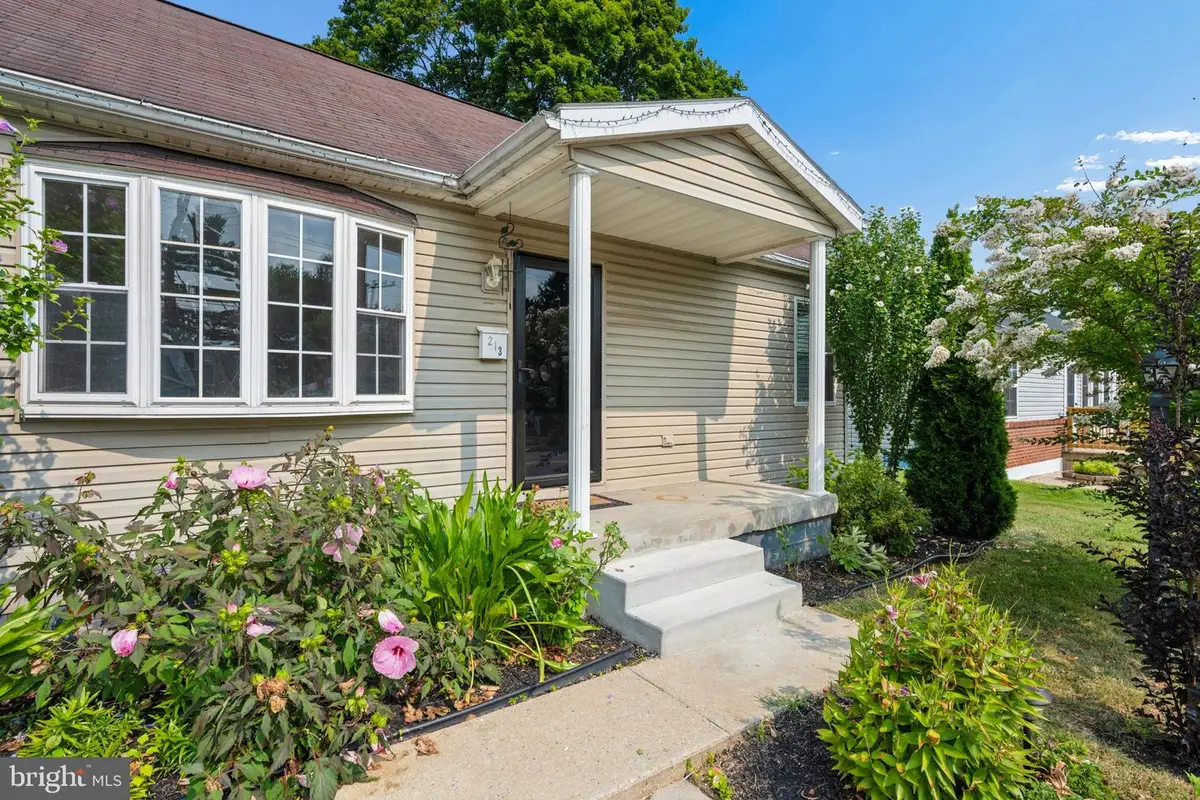 213 Nottingham Rd, Hagerstown, MD 21740 - #1