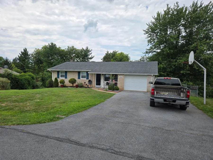 13822 Northcrest Rd, Hagerstown, MD 21742 - #2